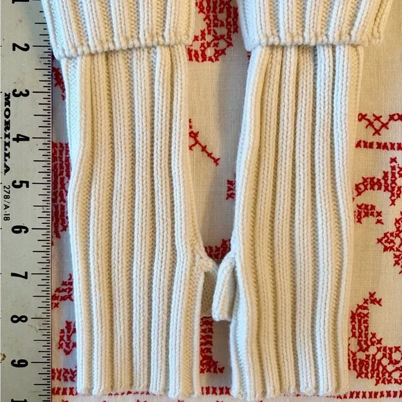 UGG Winter White/Cream Knit Headband and Fingerless Gloves - Picture 6 of 13